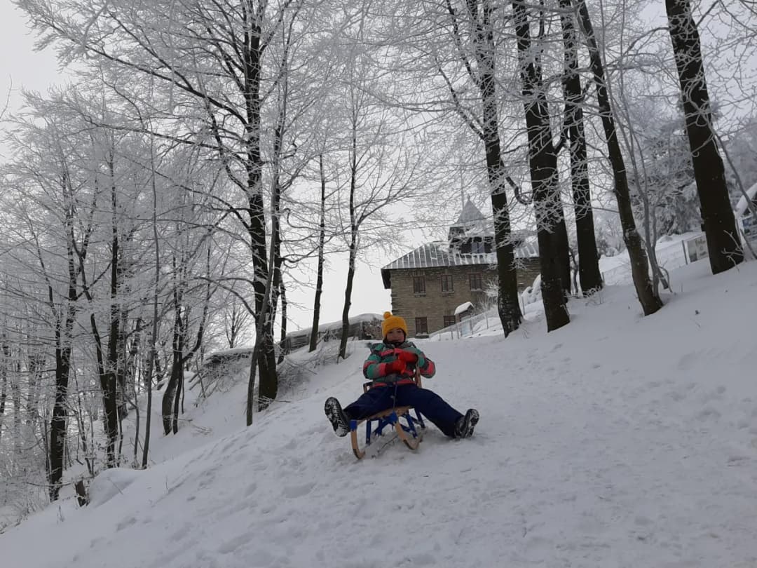 Gdzie na sanki z dzieckiem Dolnośląskie? Najlepsze i bezpieczne miejsca