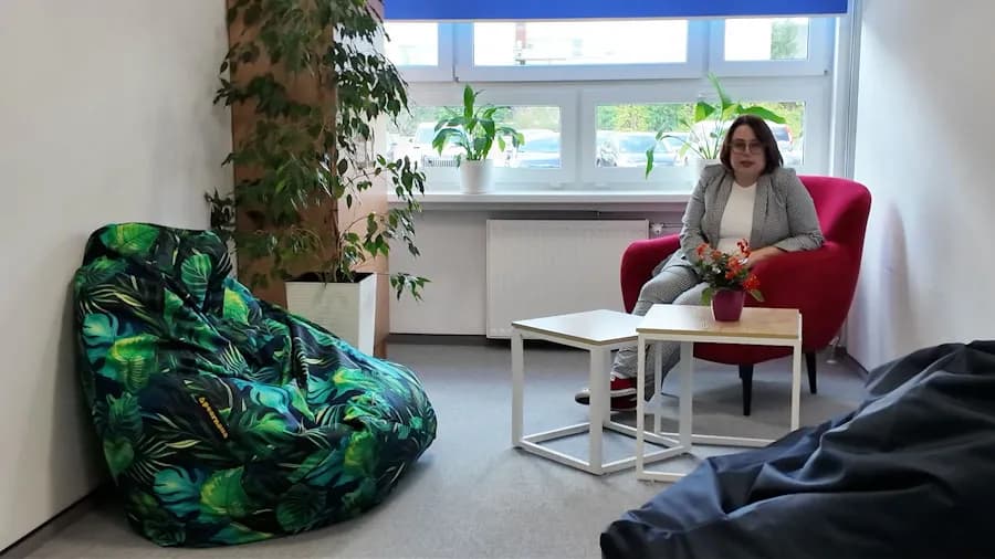 Punkt informacyjno konsultacyjny dla dzieci, młodzieży i rodziców – wsparcie w kryzysie Punkt informacyjno konsultacyjny dla dzieci, młodzieży i rodziców – wsparcie w kryzysie