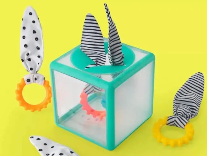 Kostki sensoryczne dla niemowląt – jak wspierają rozwój maluszka?